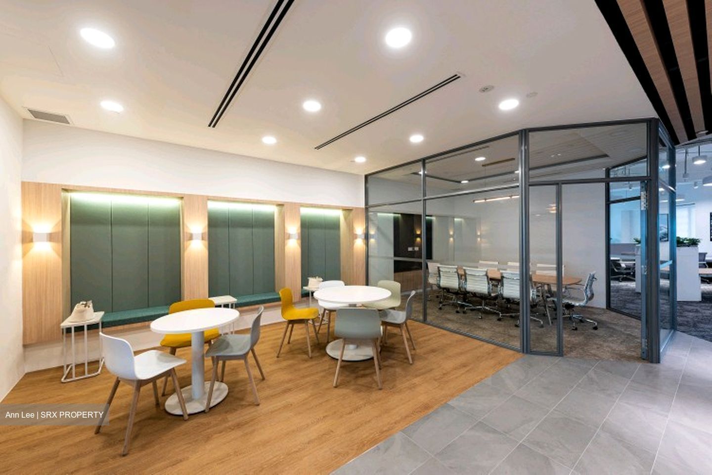 PLUS (D1), Office #559336411